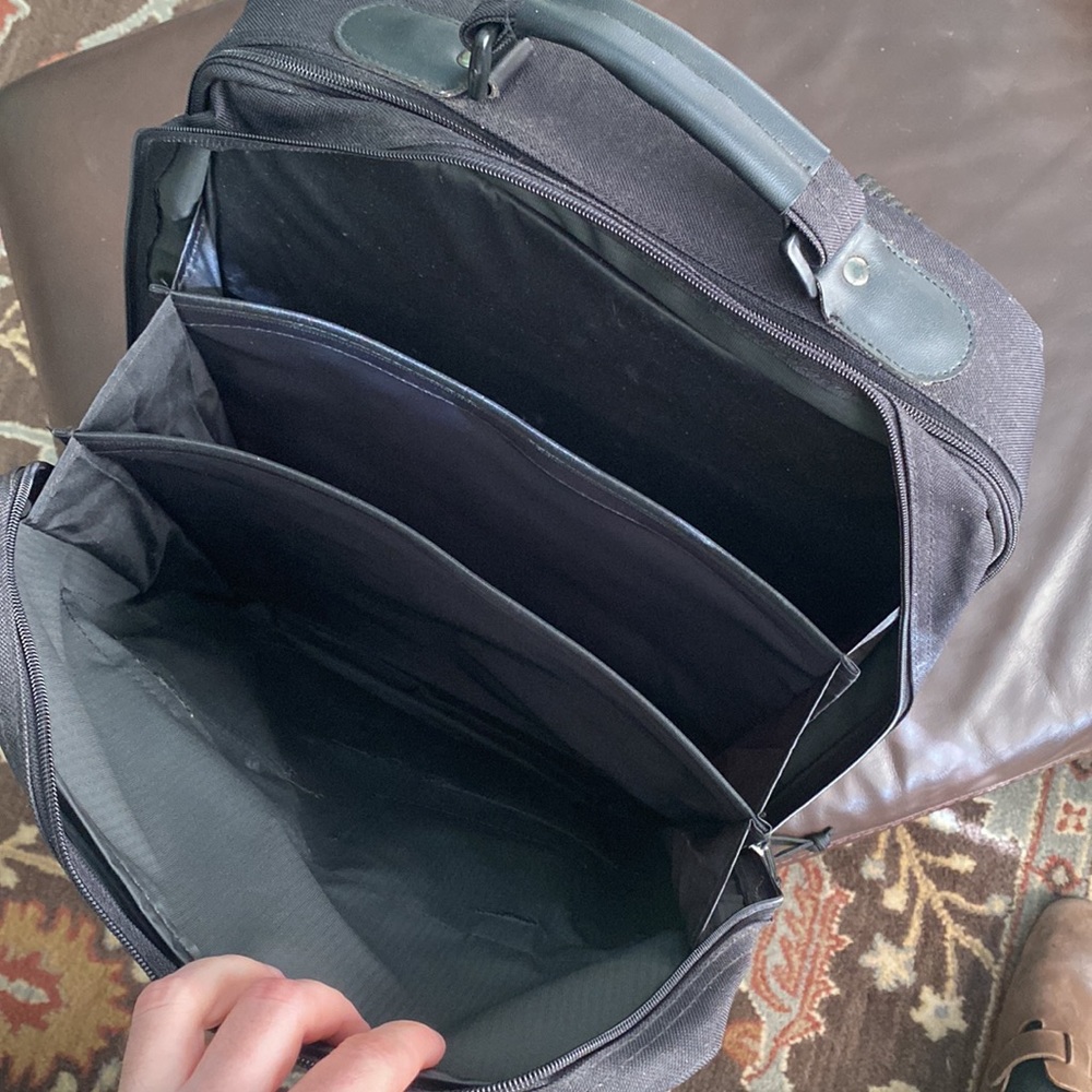 Computer And Folder Backpack. - image 3